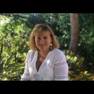 Meet your Posher, Alison